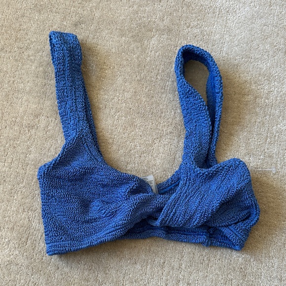 Hunza G Juno - Picture 7 of 8